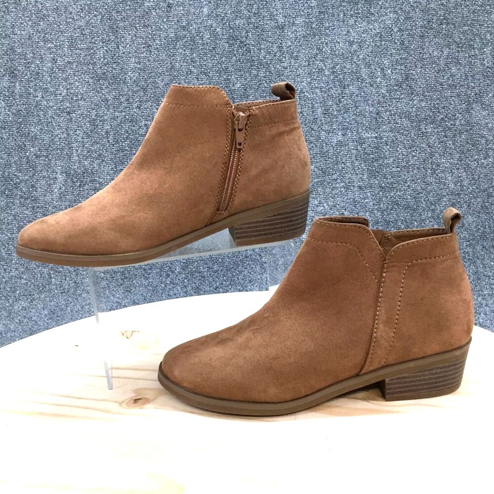 Women's Size: 8 Core Ankle Boots . Time and Tru . New w/ Tags